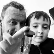 Christmas 1986: 'The British Bulldog' Davey Boy Smith, Diana Smith and  their son Harry