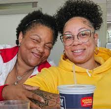 Janice Ligon's Instagram, Twitter & Facebook