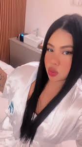 Britt Romero (@chinaparraa)