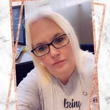 becky everett ⚫️ (@beckyeverett)