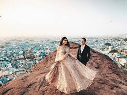 Beli bingkai foto prewed online berkualitas dengan harga murah terbaru 2021 di tokopedia! Take A Look At These Latest Pre Wedding Shoot Dresses For Inspo