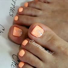 Peach color nail shade is a must during summer days and looks even more appealing on darker skin. Instagram Photo By Cherries Nail Nail Ctudiya Krasoty Cherries Via Iconosquare Toe Nail Designs Toe Nails Summer Toe Nails