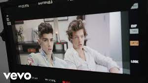 'best song ever' is about a boy meets a girl that he really likes her and she's a flirt. One Direction Best Song Ever Behind The Scenes Youtube