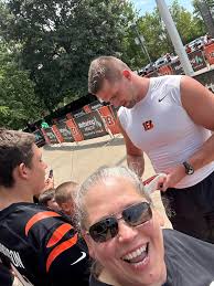 Is Sam Hubbard going to ^^=/%÷/ show up today ????. Darn.