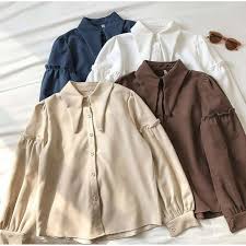 Terbukti dalam berbagai kesempatan formal maupun casual, model blouse wanita kekinian selalu menjadi item fashion. Blouse Meoza Baju Wanita Kekinian Terbaru Juli 2021 Harga Murah Kualitas Terjamin Blibli