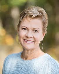 All the Best People: Yoerg, Sonja: 9780399583490: Amazon.com: Books