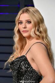Pin By Cl Corporation On Actrices Hermosas Chloe Grace Mortez Chloe Grace Moretz Blonde Hair Color