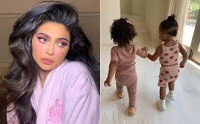 Kylie jenner, 23, and travis scott, 28, have reunited once again this holiday season as they were pictured taking daughter stormi webster, 2, skiing in aspen on jan. Kylie Jenner S Daughter Stormi And Kim Kardashian S Babygirl Chicago Holding Hands Is Too Cute To Handle