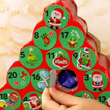Tagliate il rotolo in 3 parti, la centrale più grande e le due esterne più. Cookist Calendario Dell Avvento Ecco Come Farlo In Casa Riciclando Dei Contenitori Di Carta Igienica Facebook