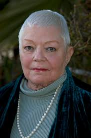 Amazon.com: Chelsea Quinn Yarbro: books, biography, latest ...