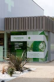 Web2 05 2015 04 16 Pharmacie Emile 014 Jpg Pharmacie Agencement Pharmacie Pharmacie Design