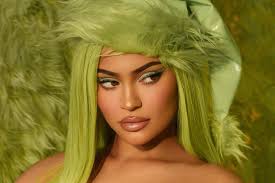 Kylie Jenner Reveals Kylie Cosmetics X The Grinch Holiday Makeup Collection People Com Use them in commercial designs under lifetime, perpetual & worldwide rights. kylie jenner reveals kylie cosmetics x