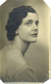 Just love these old family pictures taken at photography studios in  Nottingham