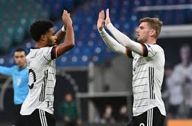 Das kann nach vorn und nach hinten losgehen. Einzelkritik Zum Dfb Team Deutsche Nationalmannschaft Gewinnt Gegen Die Ukraine Fussball Stuttgarter Nachrichten