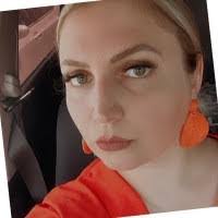 Tania Ely's Instagram, Twitter & Facebook