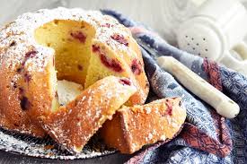 Rezept Fur Supersaftigen Joghurt Himbeer Gugelhupf Aus Dem Backbuch Jeannys Lieblingskuchen