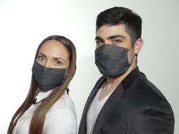 Atom protect es el superbarbijo matancero. Atom Protect Lanza Panos Que Desinfectan Superficies Por Un Ano Y Barbijos Del Conicet En Negro Bae Negocios