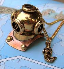 Pin By Jasmine Hinkley On All That Sparkles Shines Steampunk Necklace Steampunk Pendant Steampunk