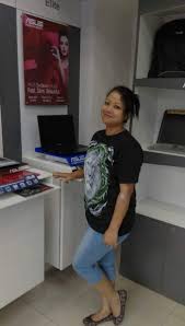 Padmaja Gogoi rubbing oiled desi body