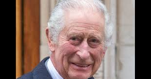 Charles III et Andrew Parker-Bowles pleurent leur ami commun et père de  l'ex du prince William