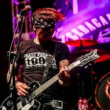 Hbd dr igm febry siswanto, md rahajeng swasti wanti warsa, dumogi setata kenak lan dirgayusa. Lolotband Swasti Wanti Warsa Pak De Bawa Lolotbalirocker Lovevilive Sehat Selalu Keep Rock N Roll Salam Satu Jiwa Balirockers Facebook