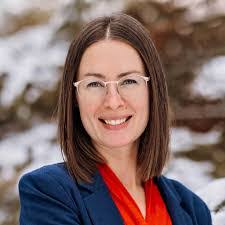 Amanda Quam's Instagram, Twitter & Facebook