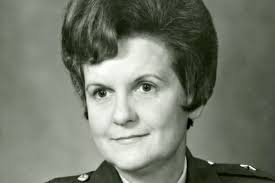 Anna Mae Hays, 94, U.S. military's first female general, dies