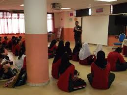 Panduan solat hajat ini dipermudahkan dengan ejaan rumi & audio untuk membantu sesiapa yang mengalami kesukaran membaca skrip tulisan arab. Waktu Solat Malaysia Waktu Solat Dot Net