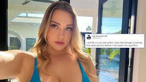 Mia Malkova Shares Cleavage-Showing Picture of Hers; Ram Gopal Varma Gets  Trolled for His Reaction | 👍 LatestLY