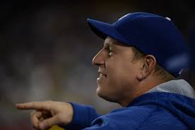 As others gush about his future, A.J. Ellis stays in the present