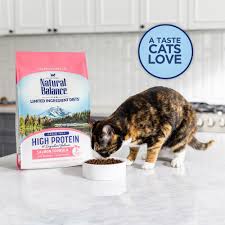 The dry cat food high protein found here are available in distinct pack sizes and come with a variety of flavors that. Natural Balance L I D Limited Ingredient Diet High Protein Salmon Dry Cat Food 5 Pounds Petsuppliesplus Com