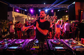 Your love gives me gravity — solomun x planningtorock. Jamie Foxx To Appear On Solomun S First Album Since 2009 Nobody Is Not Loved Edm Com The Latest Electronic Dance Music News Reviews Artists
