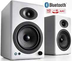 10 Best Powered Speakers To Buy In 2019 10speakers In 2020 Powered Speakers Best Powered Speakers Bookshelf Speakers