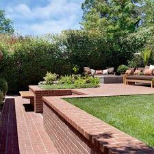 Tiered Landscape Design Red Bricks Tiered Landscape Garden Design Backyard Landscaping