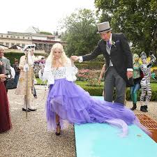 Check spelling or type a new query. Richard Mortel Lugner Ex Frau Cathy Uber Das Hochzeitskleid Das Ist Ja Schrecklich Gewesen Bunte De