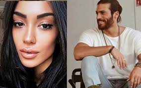 Demet özdemir'in sevgilileri ve ailesi hakkındaki detaylarla birlikte demet özdemir'in filmleri ve dizilerinin listesi demit özdemir biyografisinde. A Super Star The Girlfriend Of The Albanian Actor Who Discovered Turkey Was Discovered