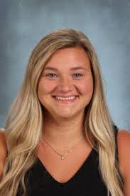 Kari Delong's Instagram, Twitter & Facebook