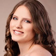 Madelyn Smith's Instagram, Twitter & Facebook