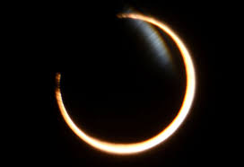 Кільцеподібне сонячне затемнення очікує нас 10 червня 2021 року о 13:41 за київським часом (10:41 за utc). Bldlng0gdbcfm