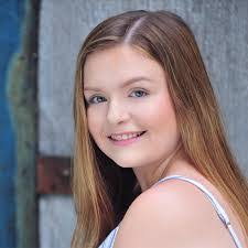 Annabelle Porter's Instagram, Twitter & Facebook