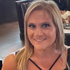 Donna Calamia's Instagram, Twitter & Facebook