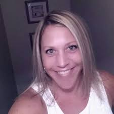 Leigh Combs's Instagram, Twitter & Facebook