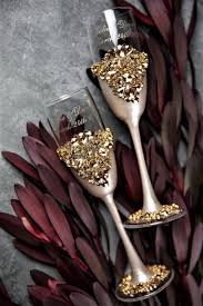 Hochzeit Glaser Und Kuchen Server Set Elfenbein Gold Graviert Floten Und Kuchenschneider Hochzeit Toast Floten Und Kuchen Server Messer Set Von 4 In 2020 Hochzeit Weinglaser Hochzeit Einheit Kerzen Und Tortenmesser