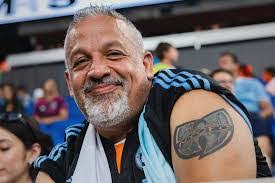 Justin Haak's Instagram, Twitter & Facebook