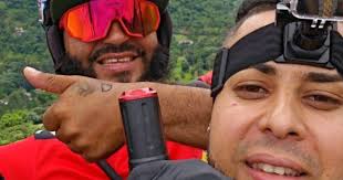 Erasmo Tattoo” primer dominicano en realizar tatuaje desde Parapente