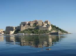 En sortant du golfe du même nom, il est possible de remonter vers l'île rousse, de mouiller dans le désert des agriates et de caboter vers le cap corse. The Corsica Yacht Charter Itinerary The Complete 2021 2022 Guide By Charterworld
