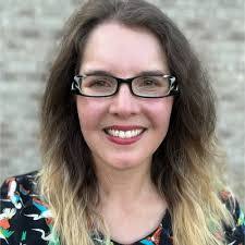 Lisa Henthorn's Instagram, Twitter & Facebook