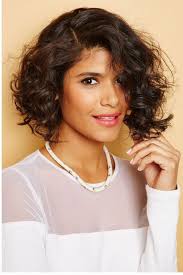 Coiffure femme cheveux carre court 2017 320378 coupe courte. Adopter Le Carre Boucle Pour Changer De Tete En 2019 Et Etre Irresistible