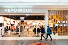 Rather than syncing data, software will access your user data directly, whether it lives in airtable or a data warehouse like snowflake. Vero Moda Im Forum Gummersbach