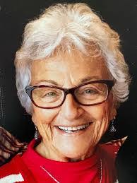 Ann Macomber's Instagram, Twitter & Facebook